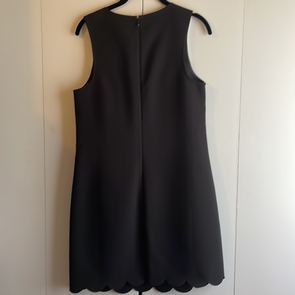 J.Crew Black and White Scalloped Dress Size 2 - Picture 3 of 3